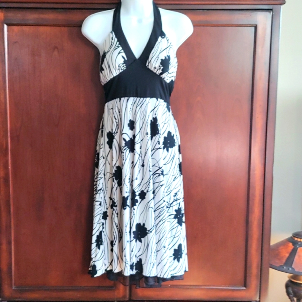Speechless black and white halter dress